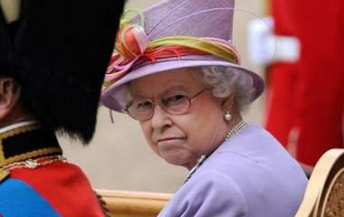 Елизавета II запрещает Кейт Миддлтон рожать