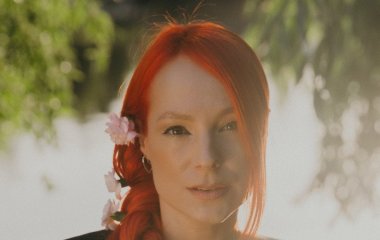 Світлана Тарабарова у яскравих образах замилувала фото з трьома підрослими дітьми на морі