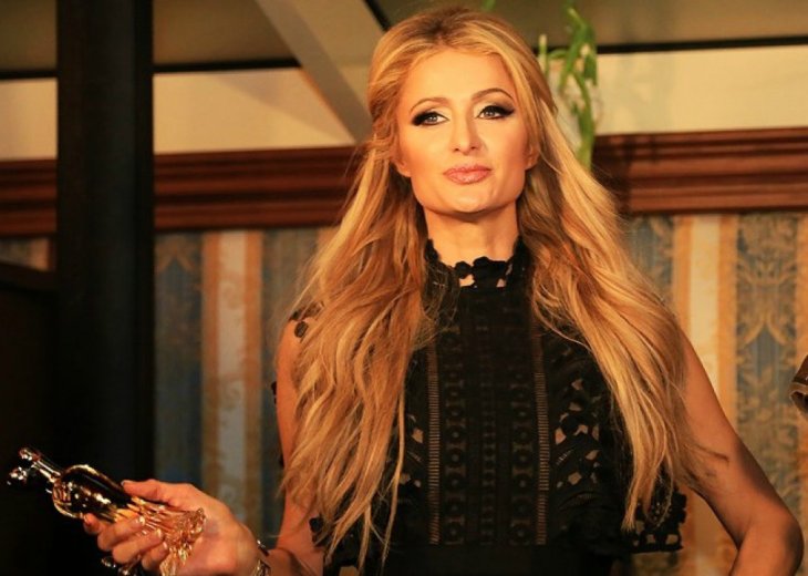 Пэрис Хилтон поделилась семейными фото