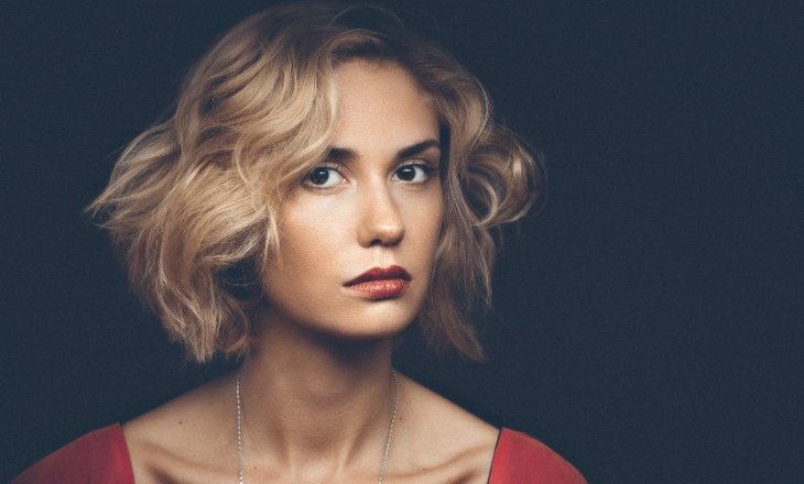 Агата Муцениеце кардинально сменила имидж 