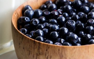 Три проверенных рецепта, как приготовить смородину с сахаром на зиму