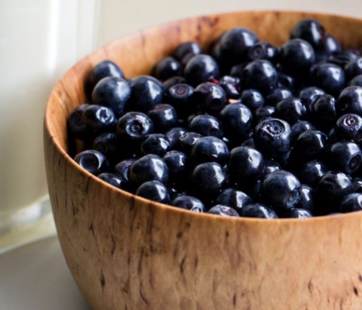 Три проверенных рецепта, как приготовить смородину с сахаром на зиму