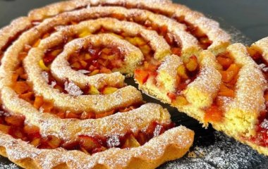 Быстрый и простой рецепт самого известного пирога в Италии: готовится за 25 минут