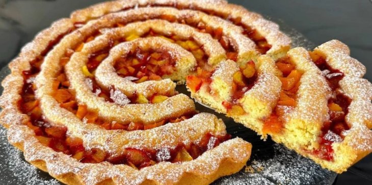 Быстрый и простой рецепт самого известного пирога в Италии: готовится за 25 минут