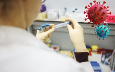 Фармаколог допустив «побочки» під час лікування COVID-19 засобом від алкоголізму