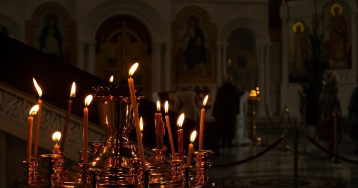 6 травня — яке церковне свято, чому варто походити босоніж по траві з росою