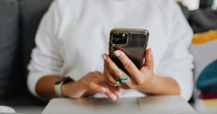 Висне телефон: 5 простих кроків для iPhone та Android, щоб швидко вирішити проблему
