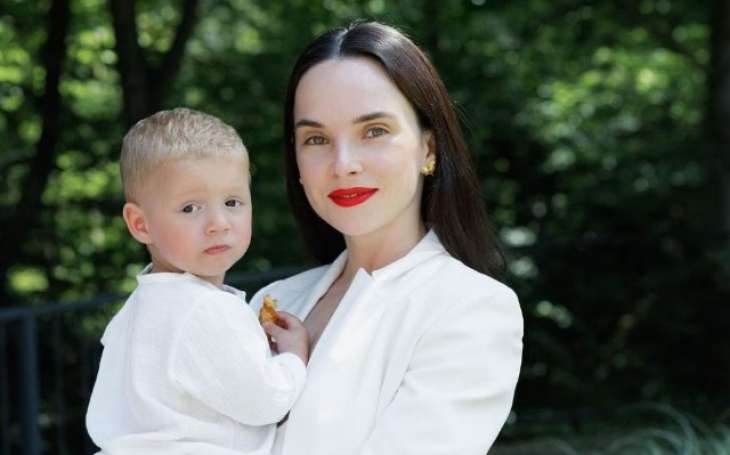 Жена Тимура Мирошниченко призналась, как их 2-летний сын чувствует себя после операции
