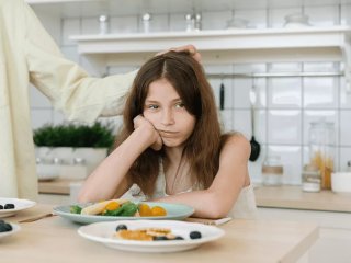 Дитина не хоче їсти овочі? 7 способів зацікавити її без примусу