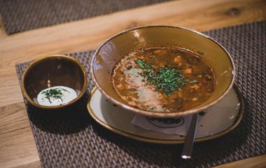 Аутентичное карпатское блюдо: рецепт гуцульского борща из квашеной свеклы