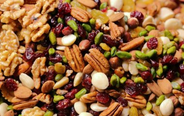 Дієтологи розповіли, які горіхи містять більше білка, ніж яйця