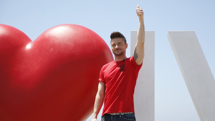 Сергей Лазарев показал, как отдыхает с сыном