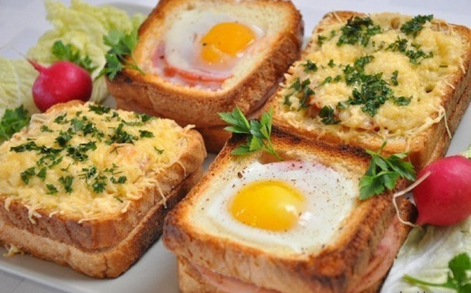 Сэндвичи на завтрак рецепты. Горячие бутерброды с яйцом. Бутерброд с яичницей. Необычные и вкусные бутерброды к завтраку. Бутерброды с яйцом и сыром.