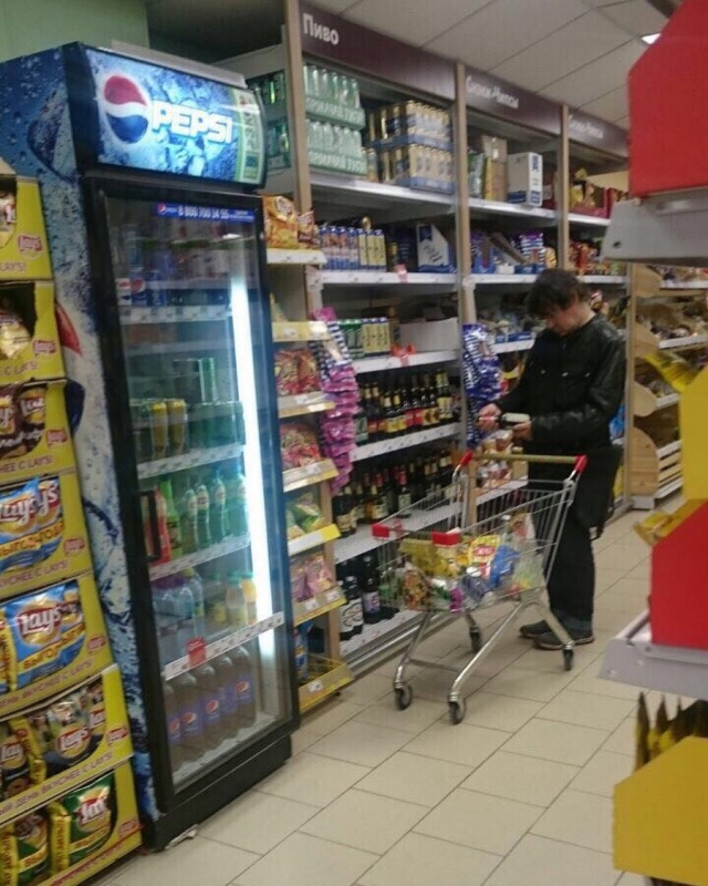 Безбожно пьющего Осина застукали с бутылкой после реабилитации: помощь Даны Борисовой оказалась неэффективной (ФОТО)