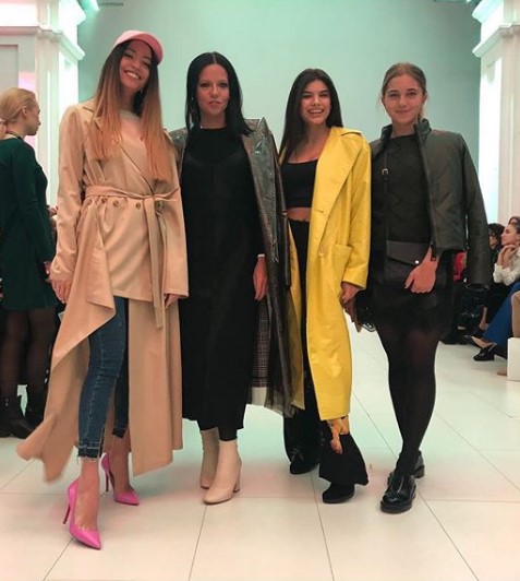 Ирина Горовая с дочерью, Надя Дорофеева и Мишель Андраде 