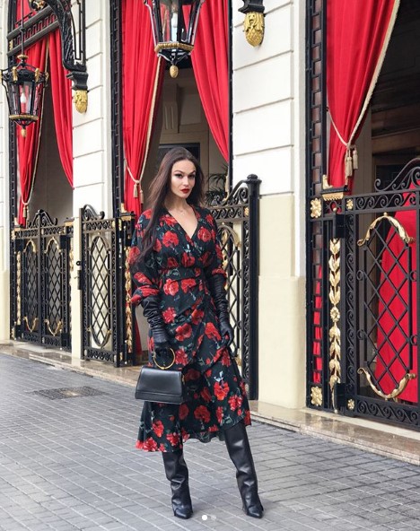 Алена Водонаева в платье фото