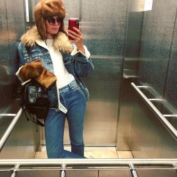 Полина Гагрина в аутфите из денима фото