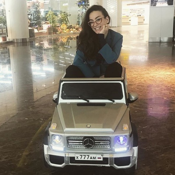 Виктория Дайнеко похвасталась подарком фото