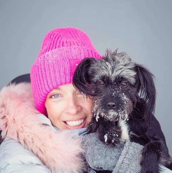 Василиса Фролова с собакой фото