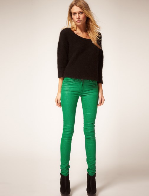 классические зеленые джинсы