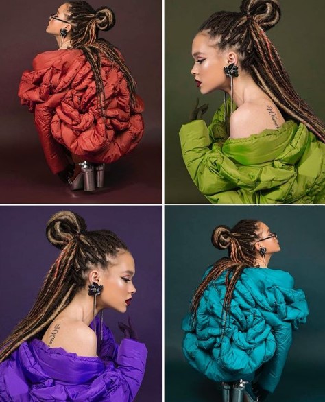 Мария Яремчук в яркой куртке фото