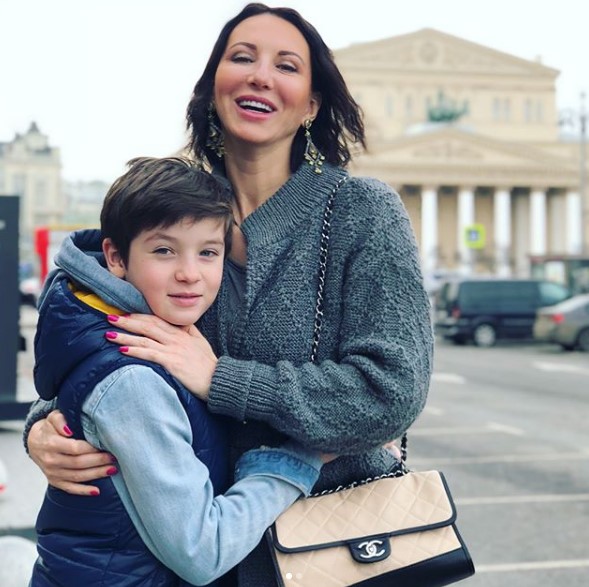 Алика Смехова с младшим сыном фото
