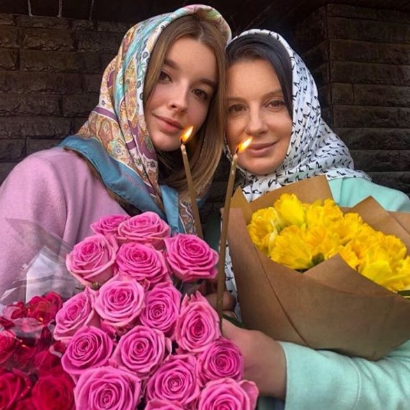Катерина Стриженова з донькою фото