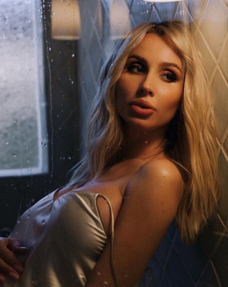 Светлана Лобода на пикантном снимке